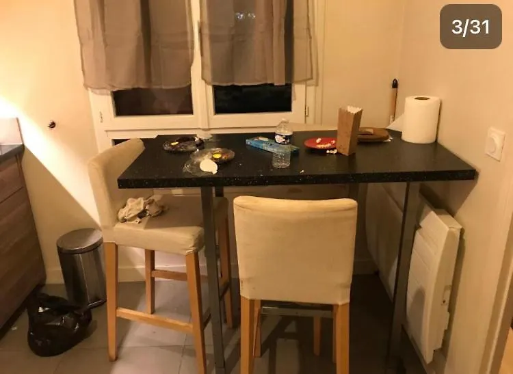 Apartment Pavillon 1 A 4 Personnes Chez L'Habitant Parfait Pour Une Famille Bagneux