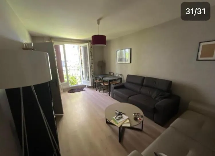 Apartment Pavillon 1 A 4 Personnes Chez L'Habitant Parfait Pour Une Famille Bagneux