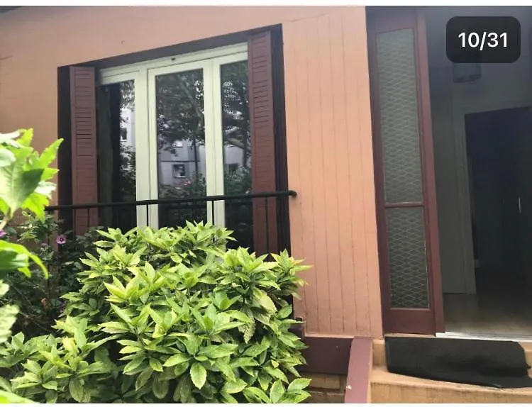 Pavillon 1 A 4 Personnes Chez L'Habitant Parfait Pour Une Famille Bagneux  0*, Bagneux (Hauts-de-Seine)