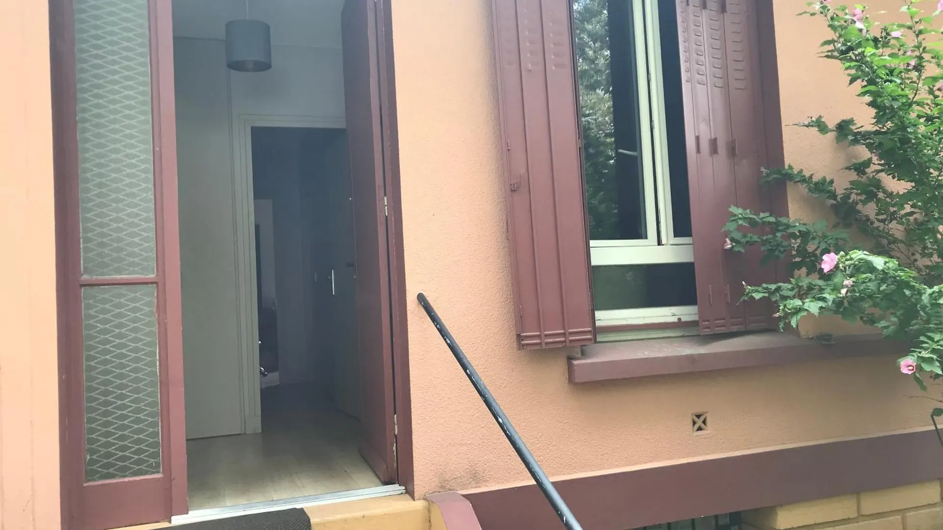 Pavillon 1 A 4 Personnes Chez L'Habitant Parfait Pour Une Famille Bagneux  0*, Bagneux (Hauts-de-Seine)